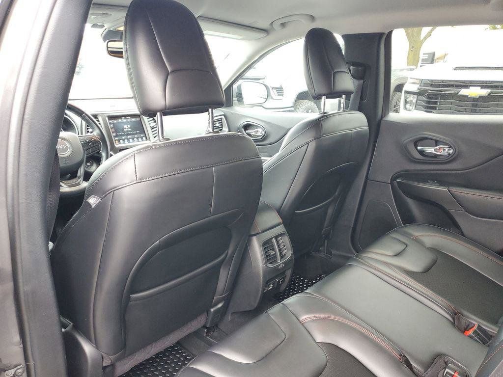 Used 2021 Jeep Cherokee Trailhawk w/ Comfort/Convenience Group image 29