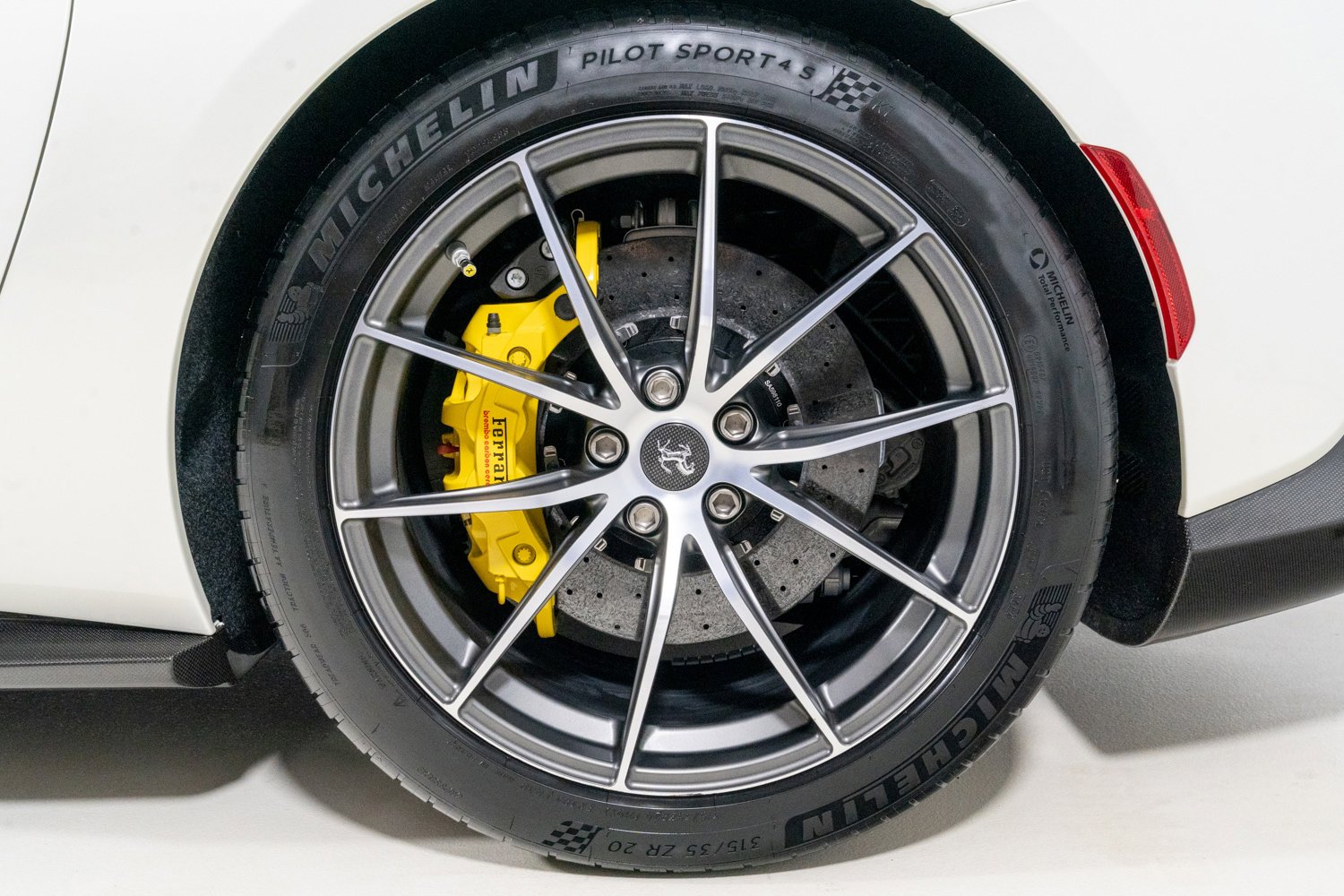 Certified 2021 Ferrari 812 GTS RWD image 23
