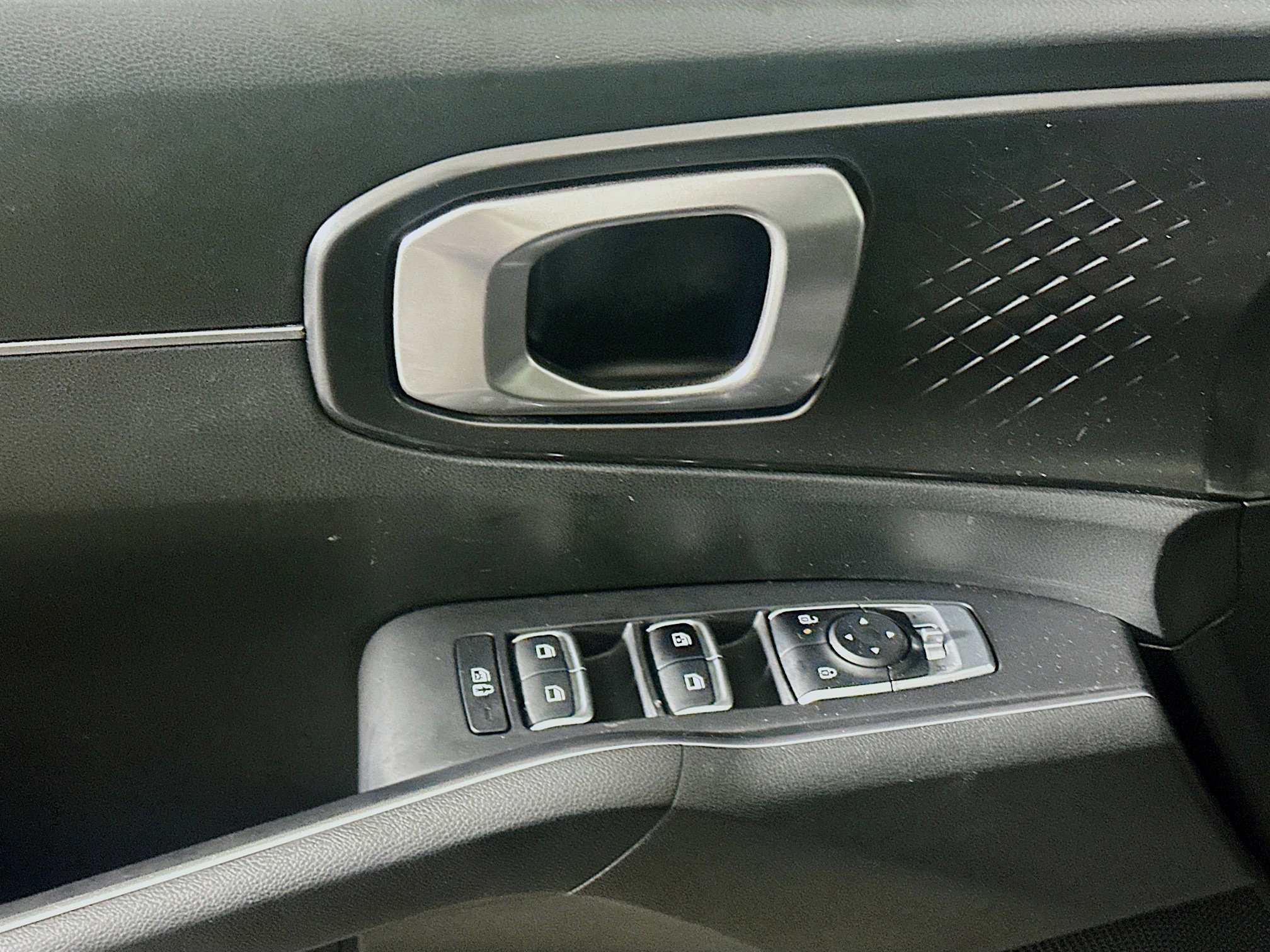 Used 2024 Kia Sorento S image 15