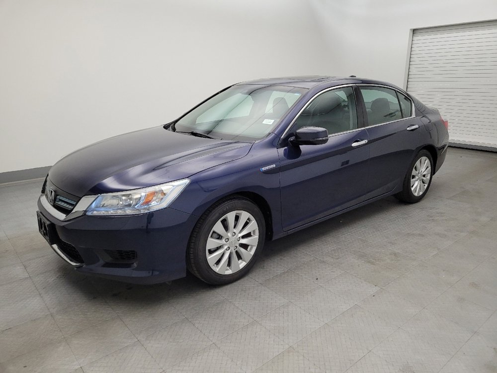 Used 2015 Honda Accord Touring image 2