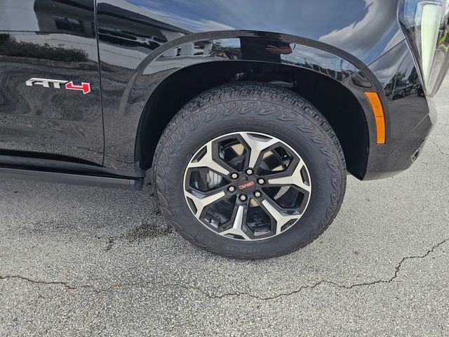 Used 2025 GMC Yukon AT4 w/ AT4 Premium Package image 11