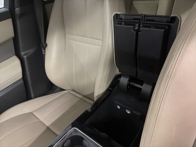 Certified 2022 Land Rover Range Rover Velar R-Dynamic S AWD/4WD image 34
