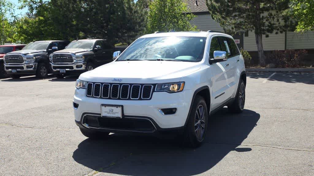 Used 2017 Jeep Grand Cherokee Limited w/ Trailer Tow Group IV AWD/4WD image 4