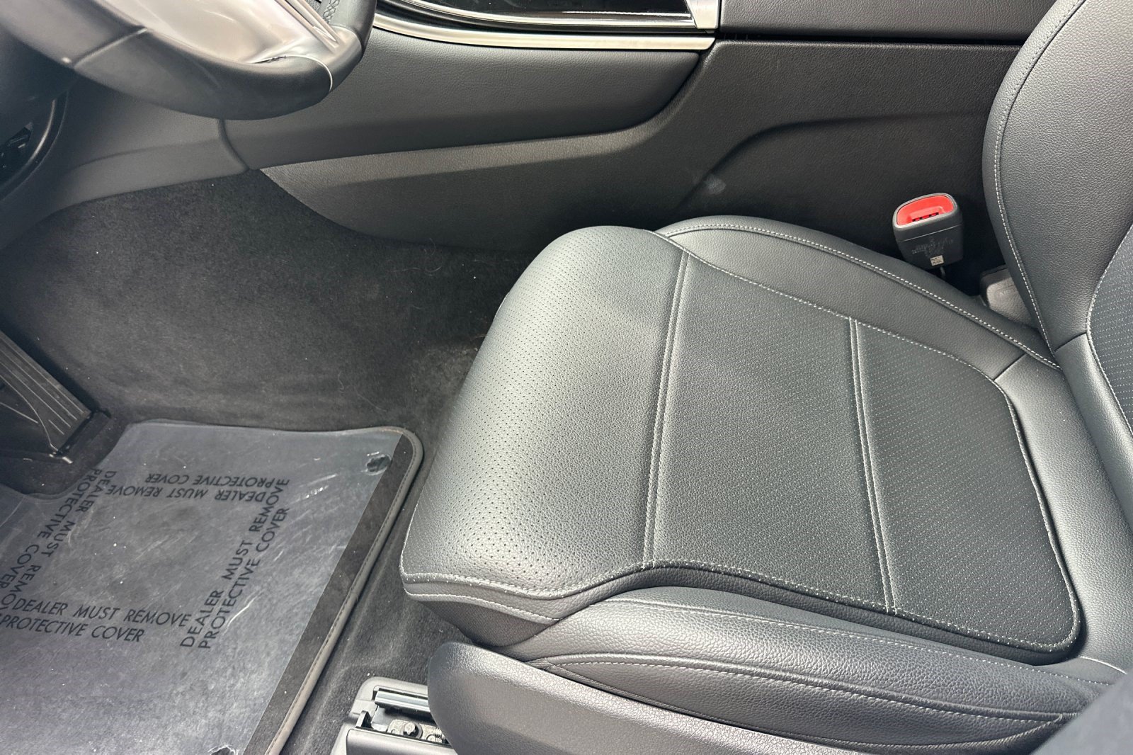 Used 2025 Mercedes-Benz GLC 350e 4MATIC image 32