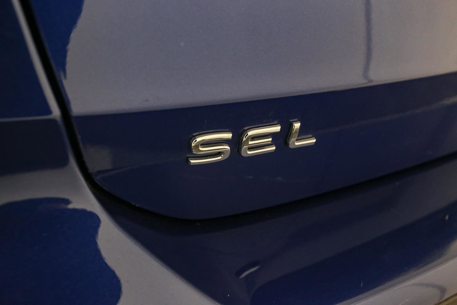 Certified 2024 Volkswagen Taos SEL image 13