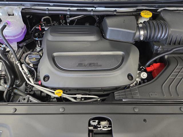 New 2026 Chrysler Pacifica Select FWD image 42