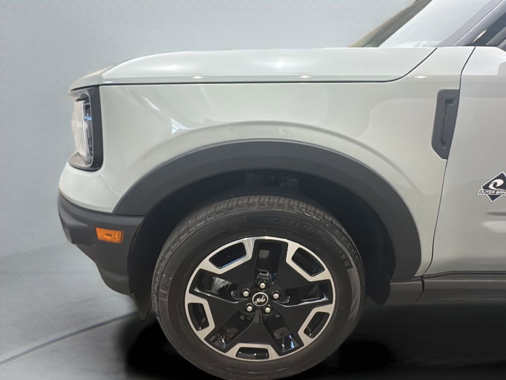 Used 2023 Ford Bronco Sport Outer Banks w/ Tech Package image 3