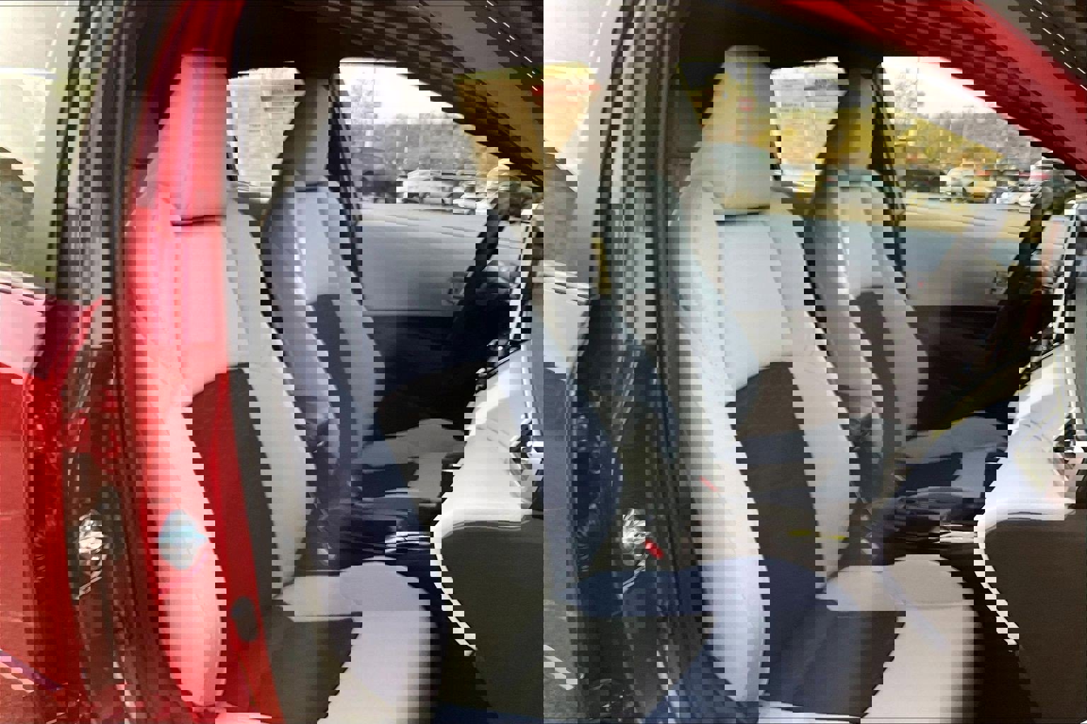 Used 2026 Toyota Corolla SE image 7