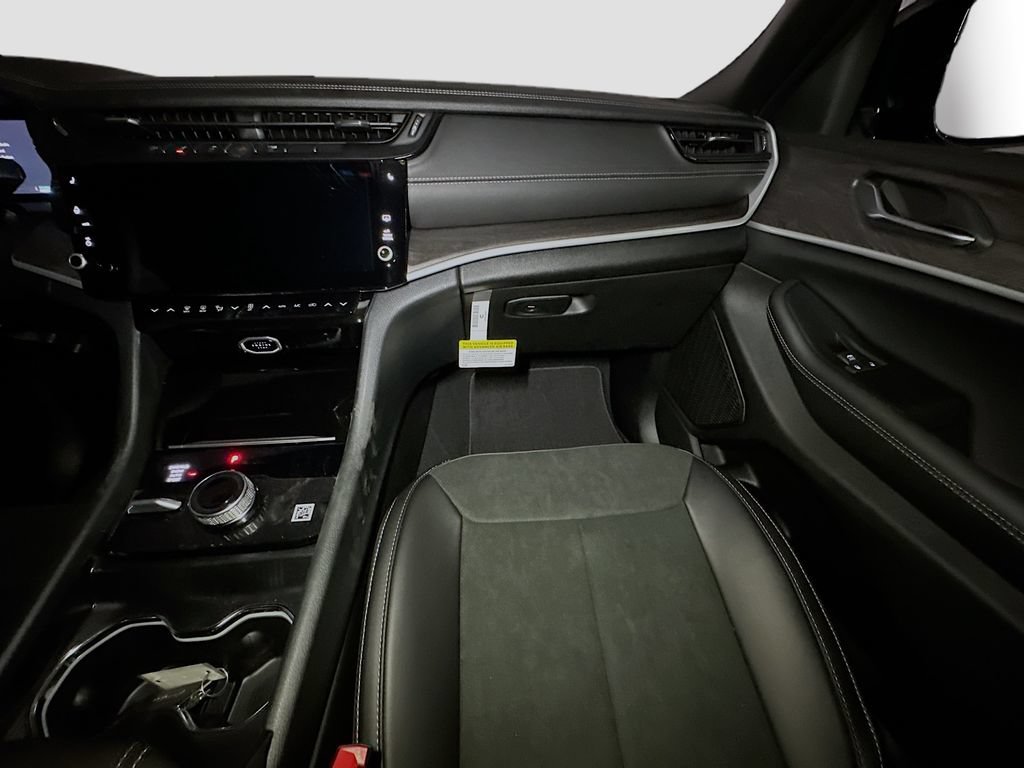 New 2026 Jeep Grand Cherokee Altitude AWD/4WD image 27