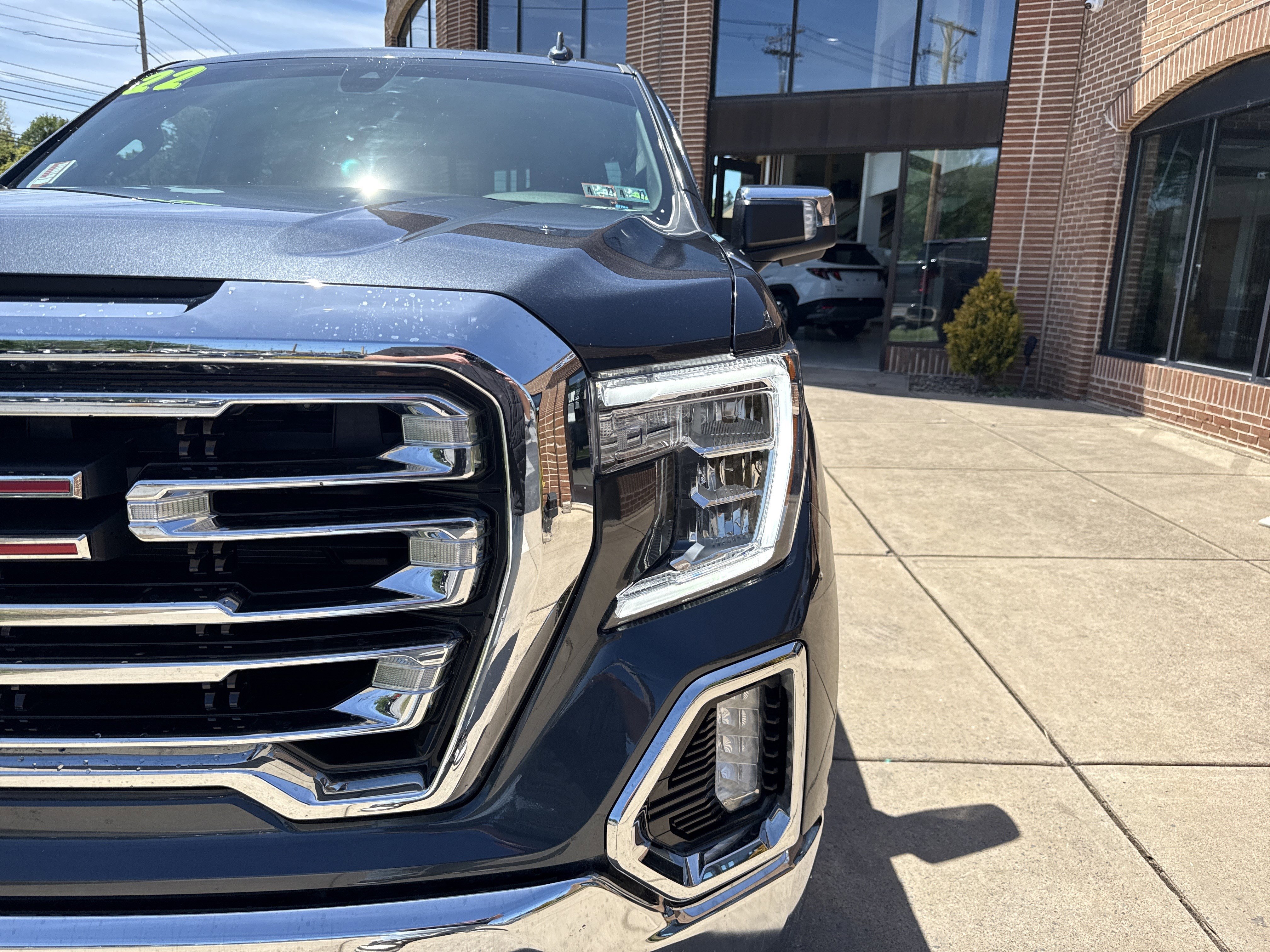 Used 2022 GMC Sierra 1500 SLT w/ SLT Premium Plus Package AWD/4WD image 10