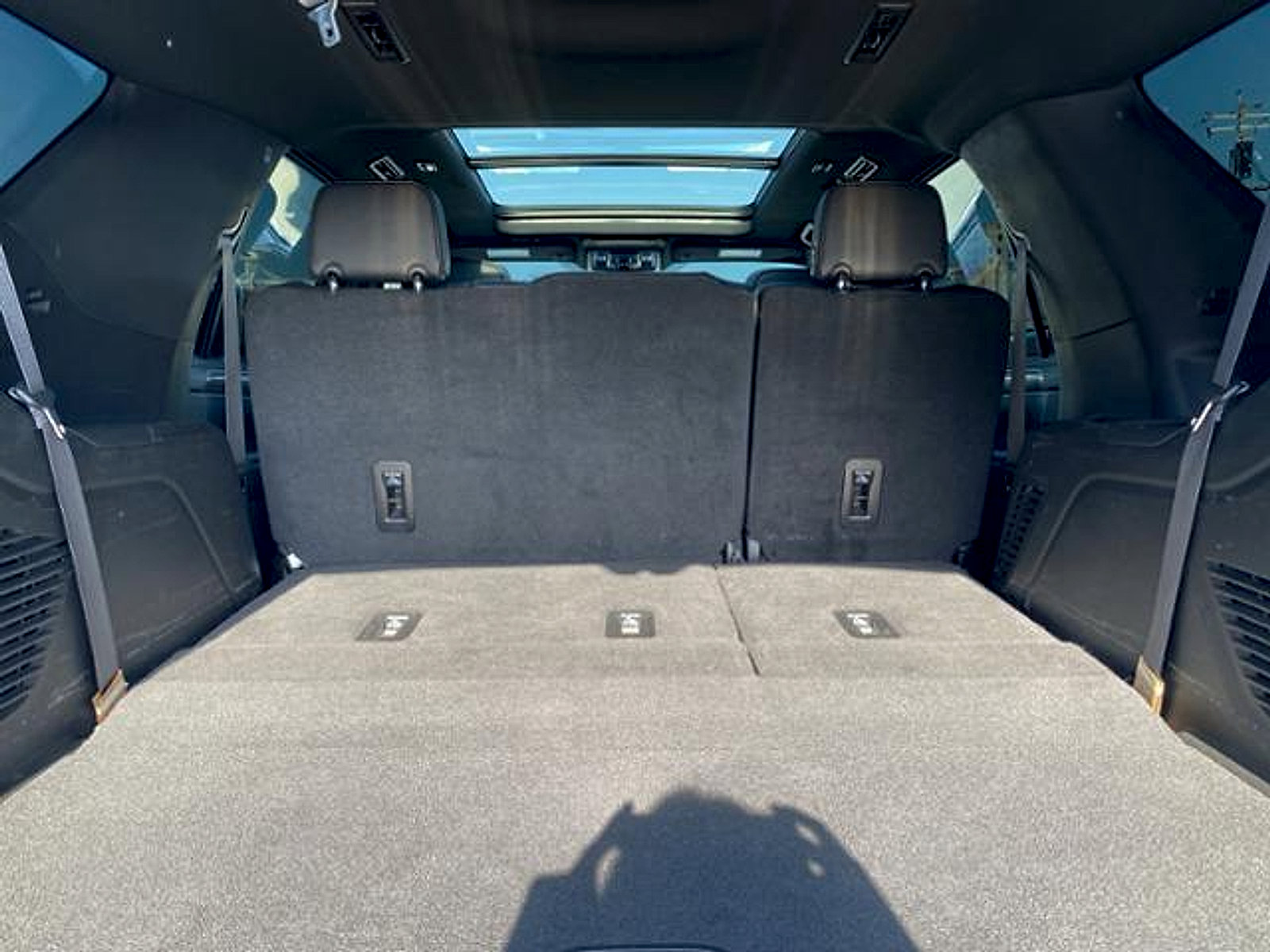 Used 2022 Chevrolet Tahoe High Country AWD/4WD image 17