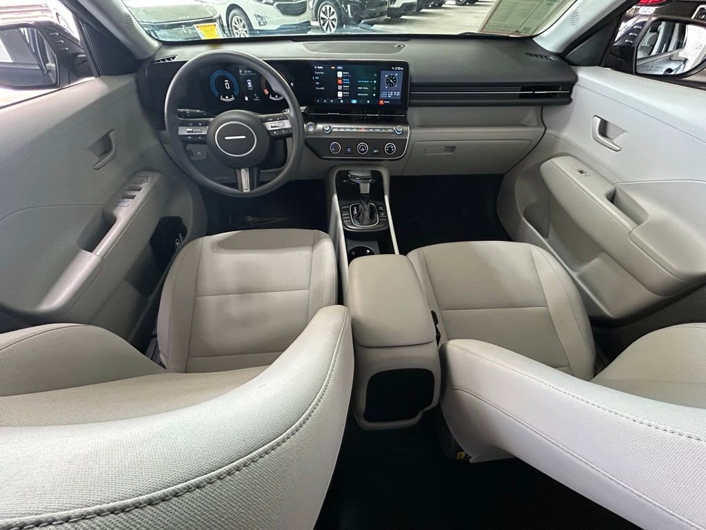Used 2024 Hyundai Kona SE image 42