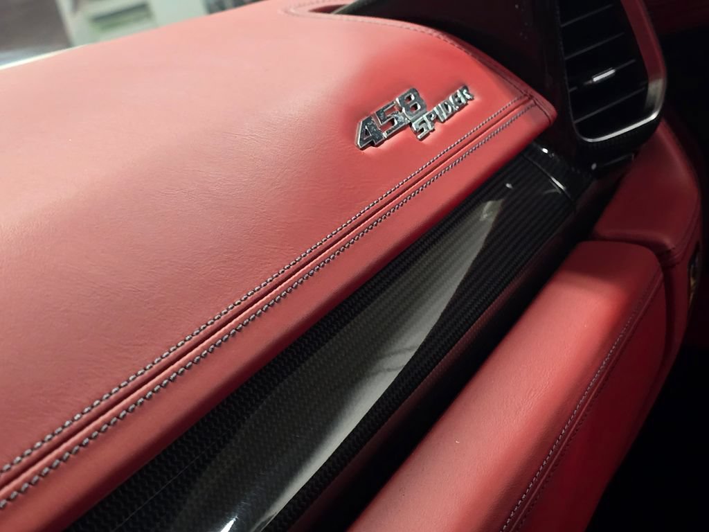 Used 2015 Ferrari 458 Spider RWD image 30