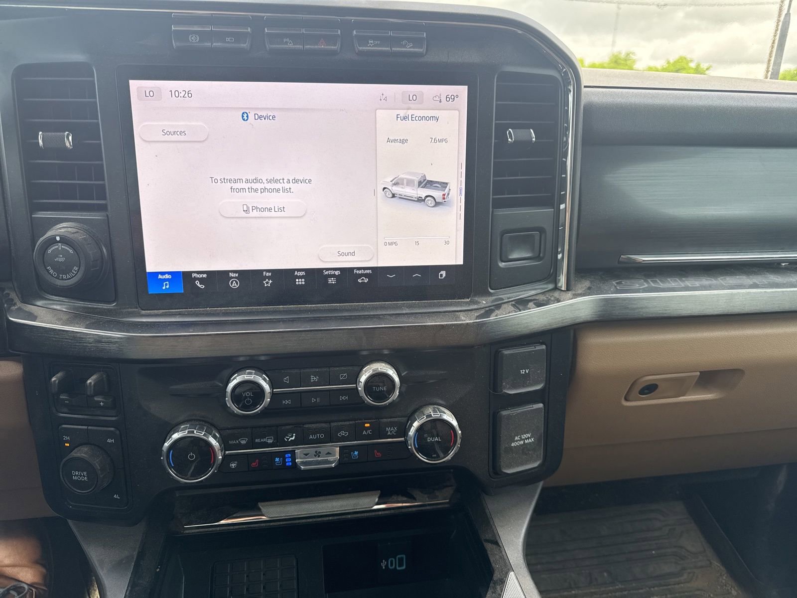 Used 2023 Ford F350 Lariat w/ Tow Technology Package image 11