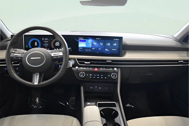 Used 2025 Hyundai Sonata SEL FWD image 5