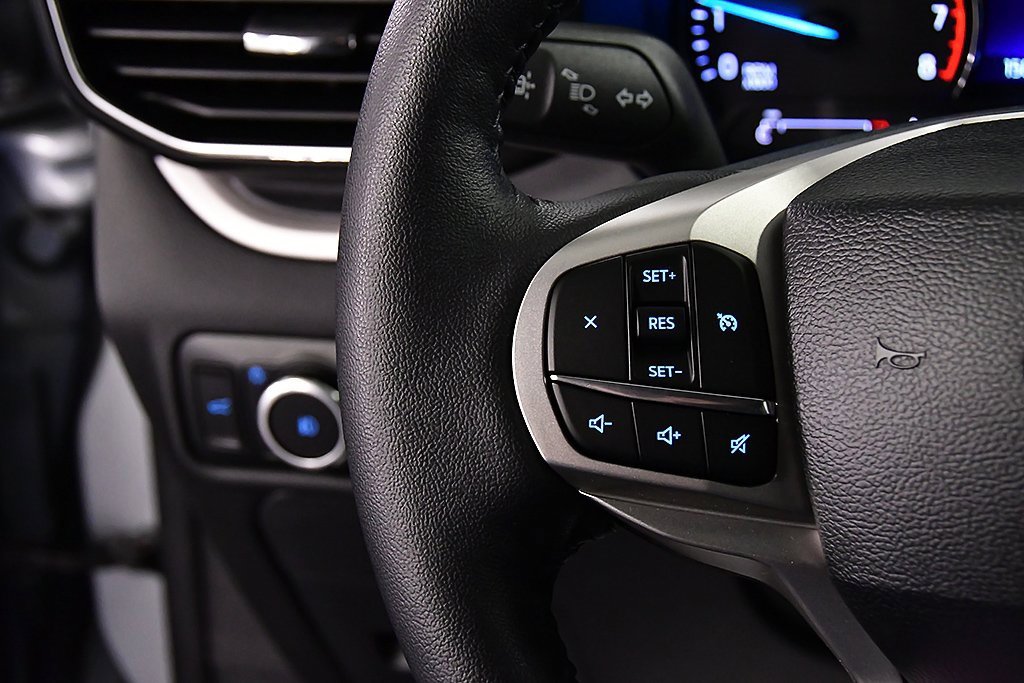 Used 2024 Ford Explorer XLT w/ Equipment Group 202A image 21