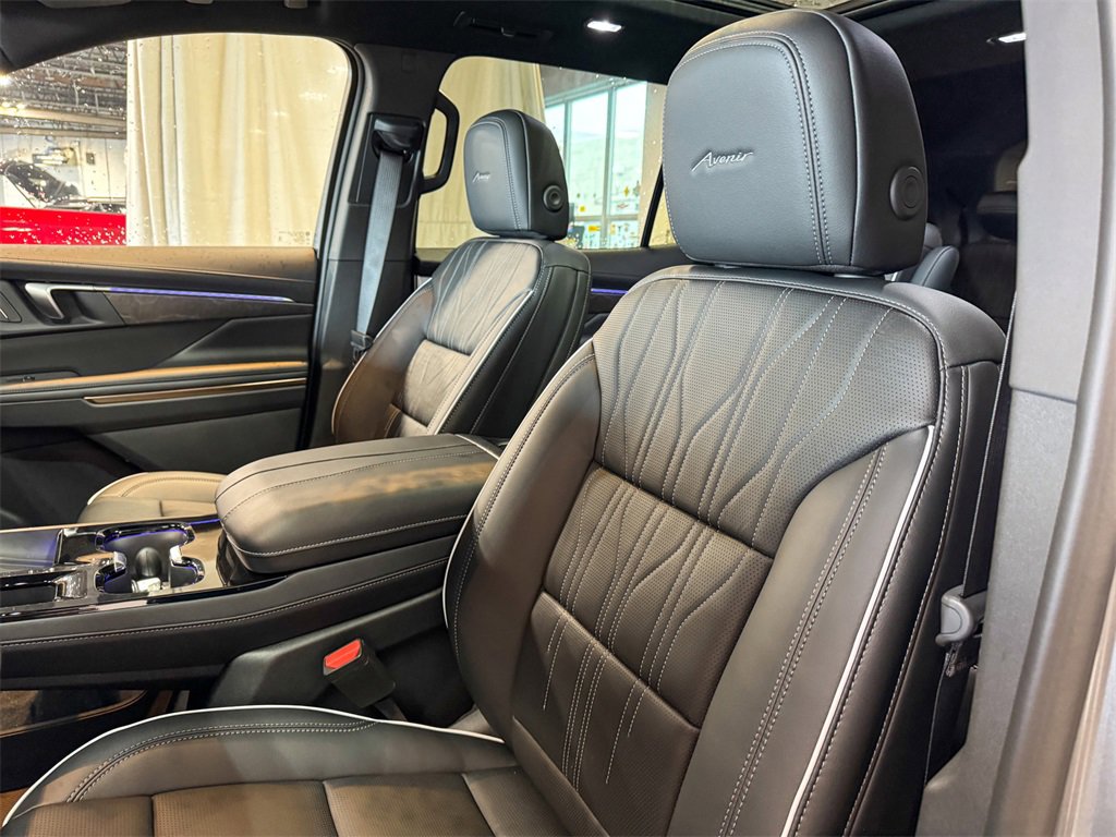 New 2026 Buick Enclave Avenir w/ Super Cruise Package image 16