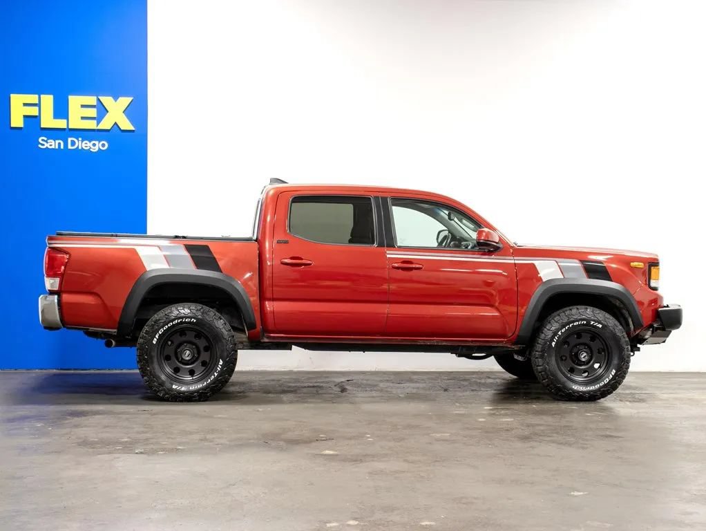 Used 2017 Toyota Tacoma SR5 RWD image 6