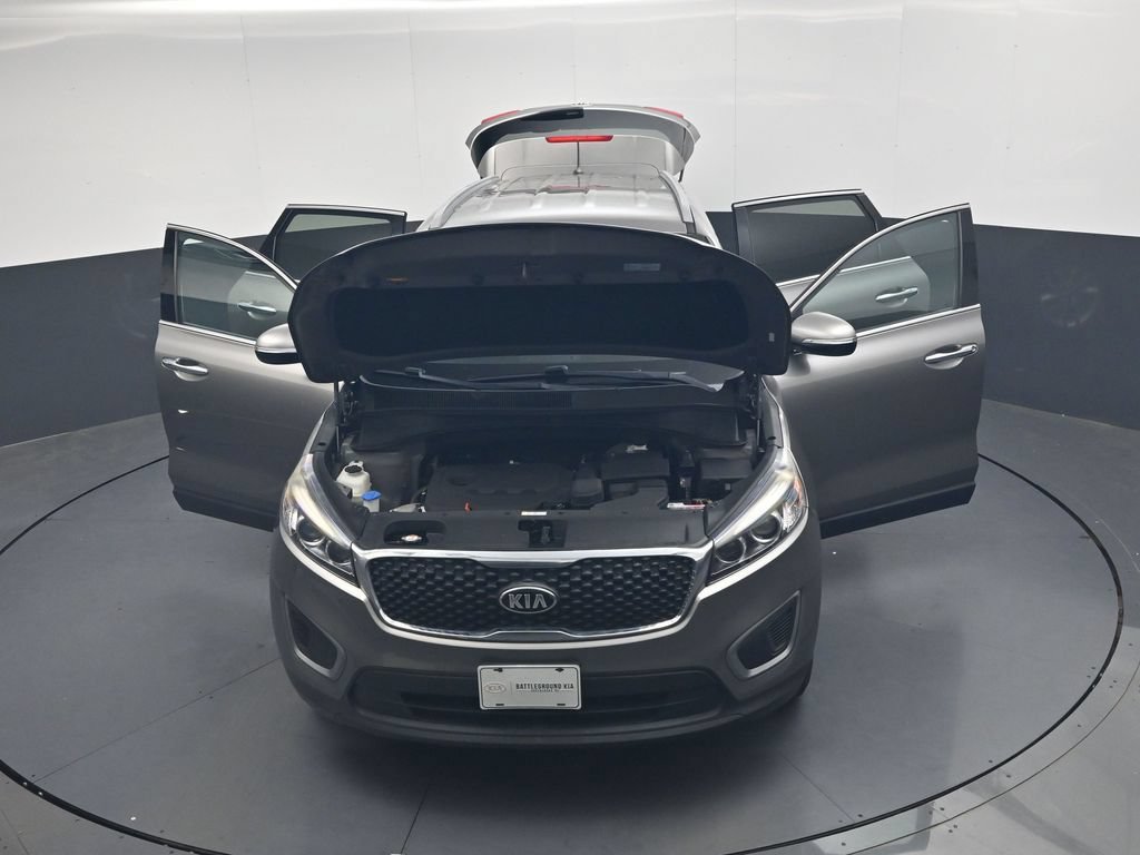 Used 2017 Kia Sorento AWD image 49