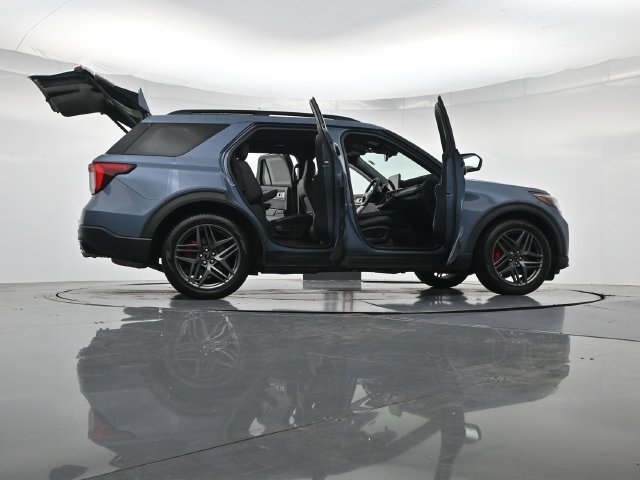 Certified 2025 Ford Explorer ST w/ Sun And Sound Package AWD/4WD image 57