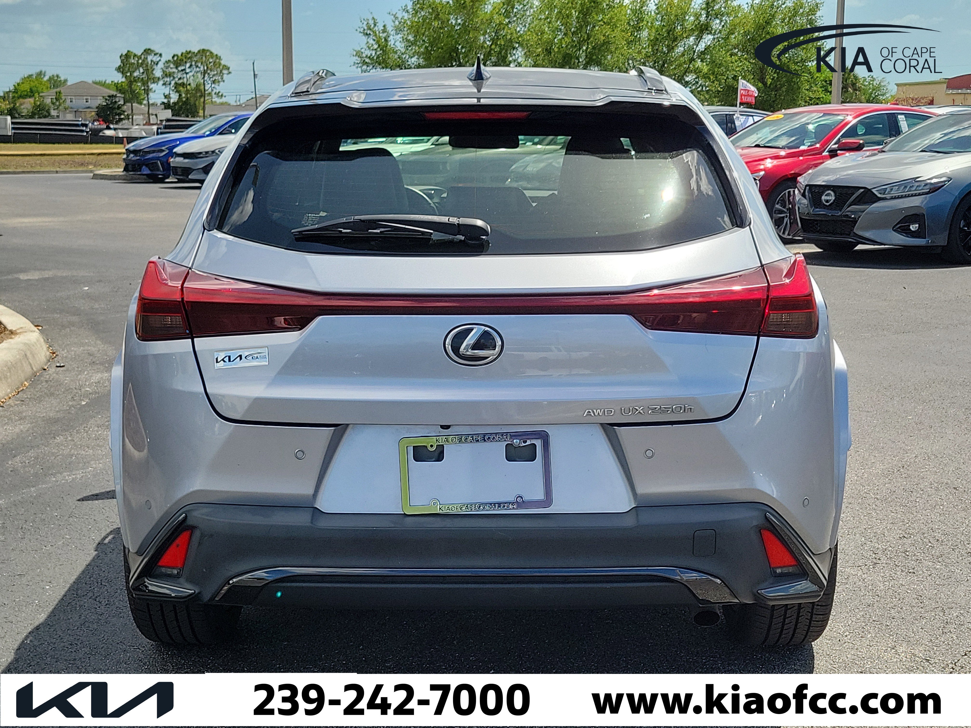 Used 2023 Lexus UX 250h F Sport image 5