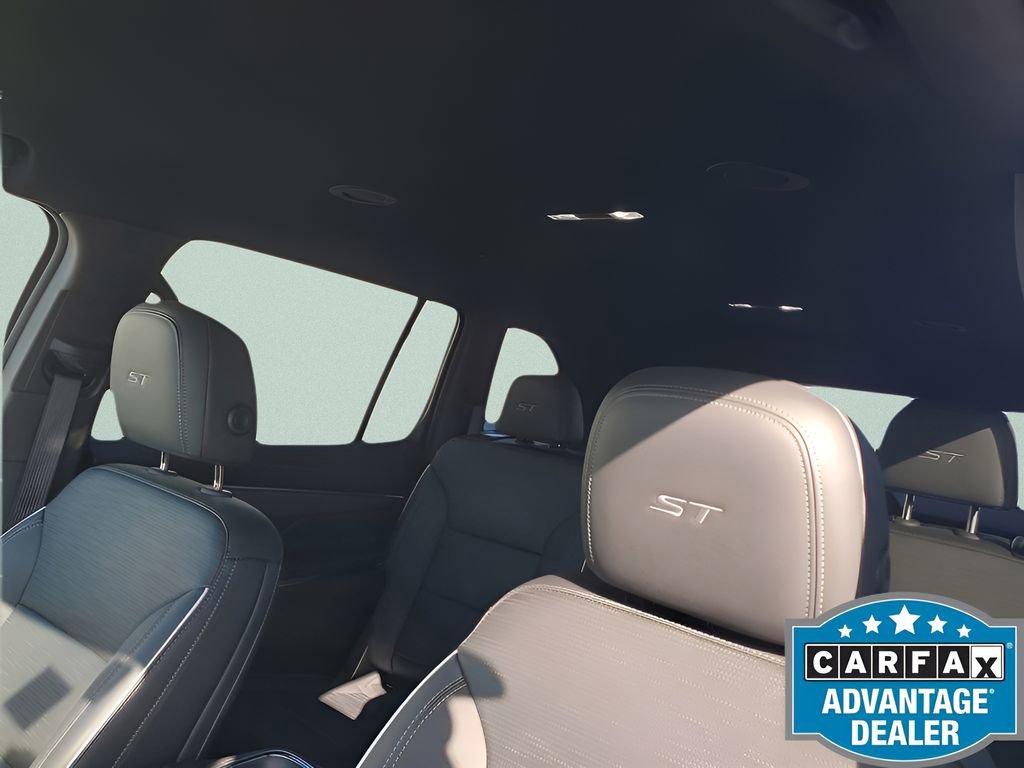 Used 2025 Buick Enclave Sport Touring image 29