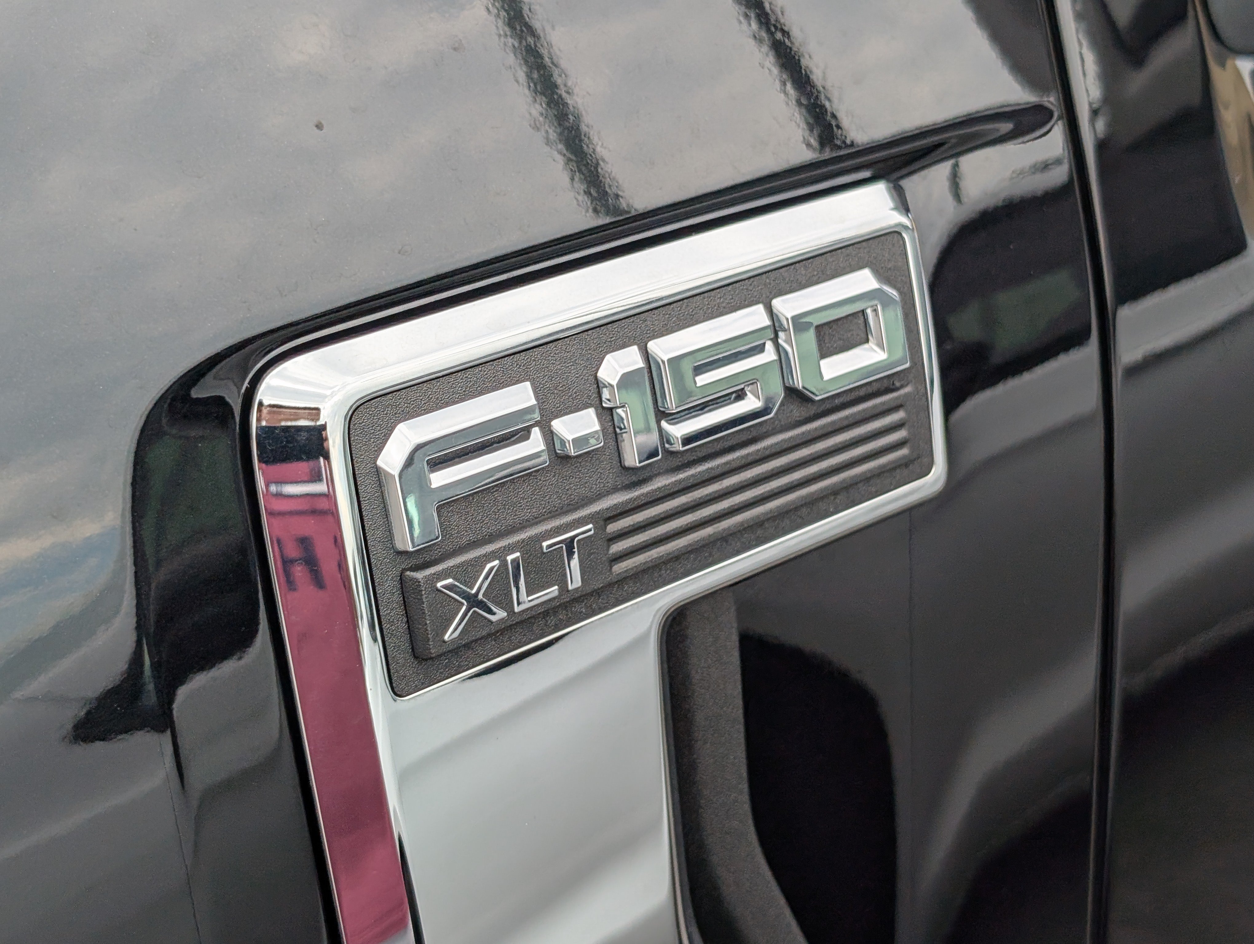 Used 2025 Ford F150 XLT w/ Equipment Group 301A Standard AWD/4WD image 9