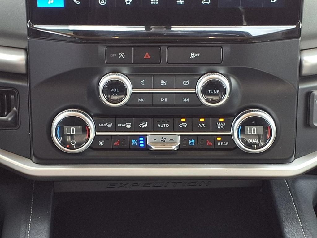 Used 2024 Ford Expedition Max XLT RWD image 15