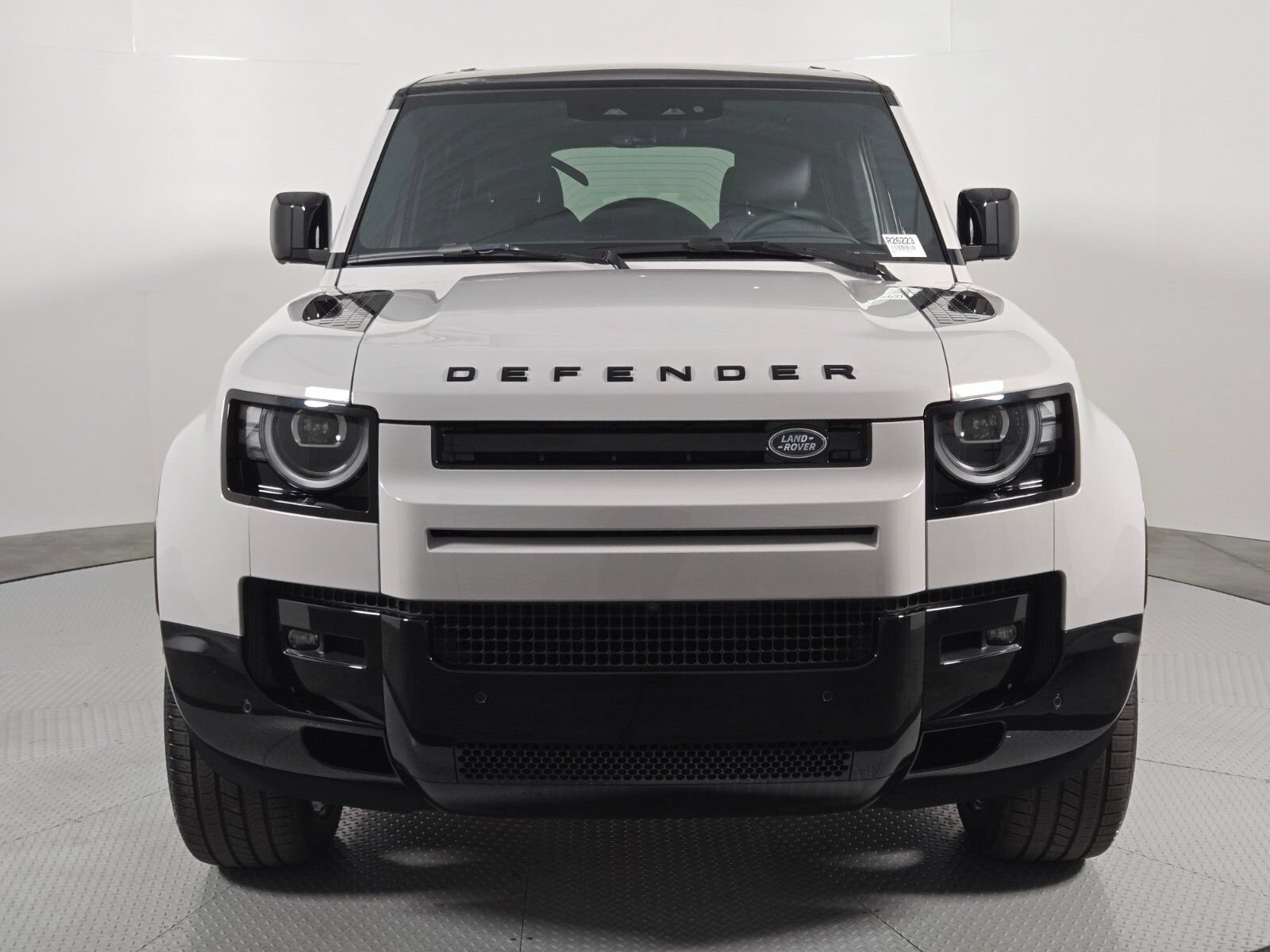 New 2026 Land Rover Defender 110 X-Dynamic SE AWD/4WD image 8