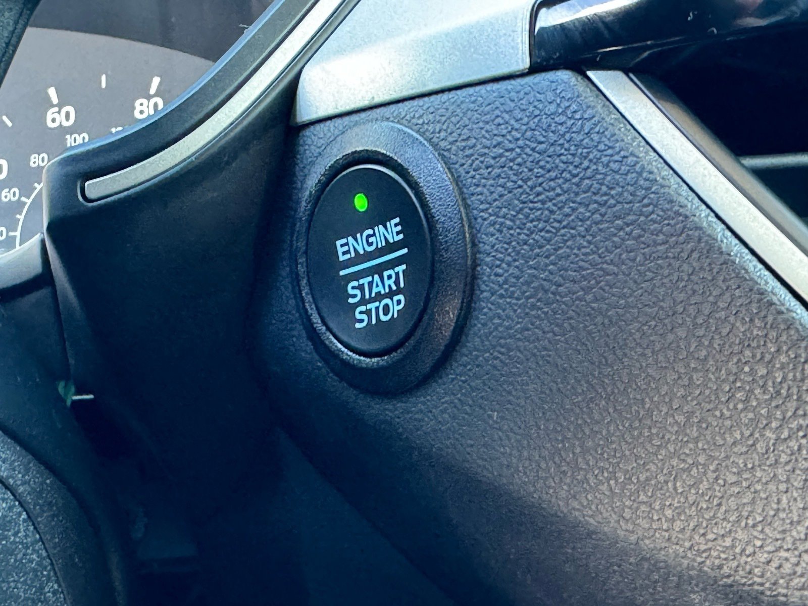 Used 2022 Ford Escape SEL image 30