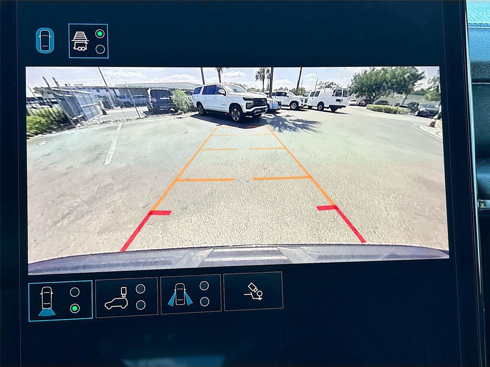 Used 2025 GMC Yukon Denali RWD image 14