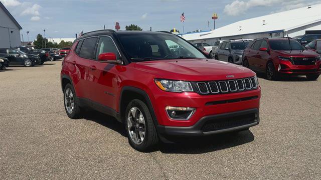 Used 2018 Jeep Compass Limited w/ Navigation Group AWD/4WD image 2