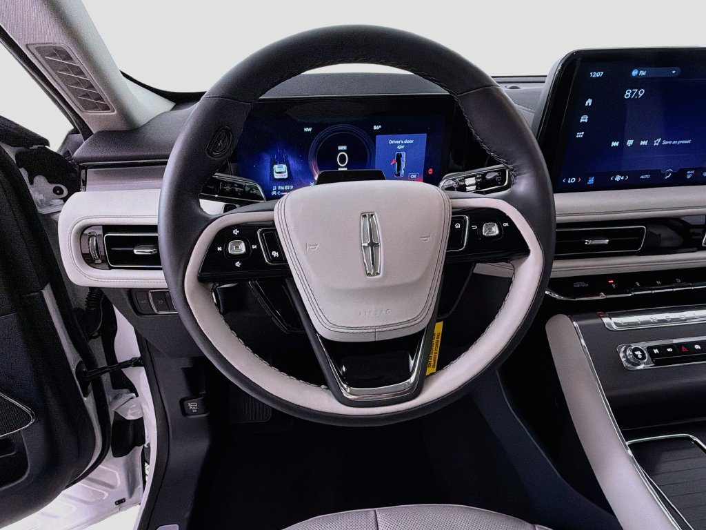 New 2027 Lincoln Aviator 2WD image 11