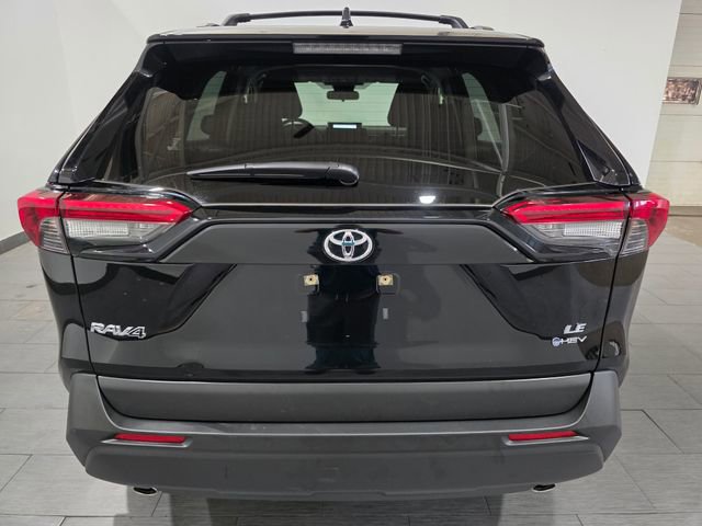 Used 2025 Toyota RAV4 LE AWD/4WD image 4