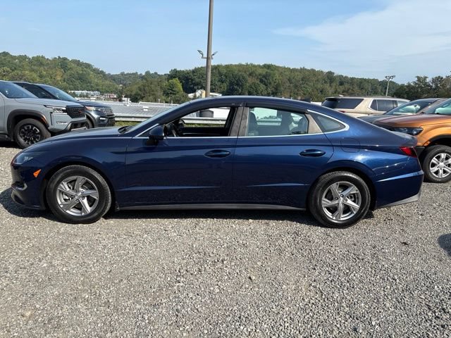 Used 2021 Hyundai Sonata SE FWD image 2