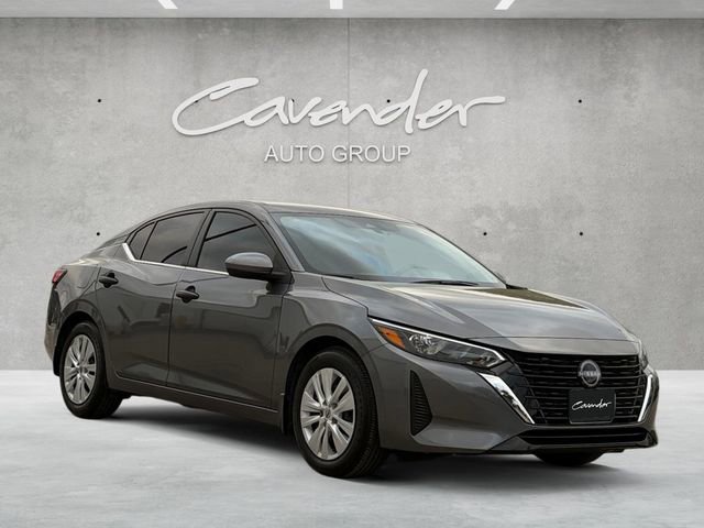 Used 2025 Nissan Sentra S w/ Lighting Package image 2