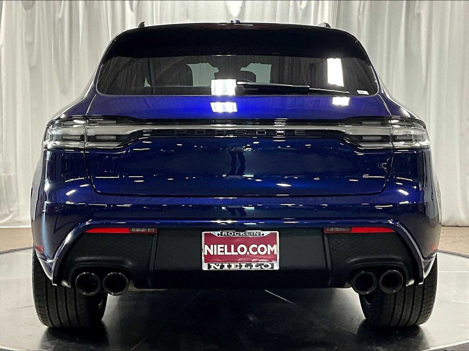 Used 2025 Porsche Macan image 8