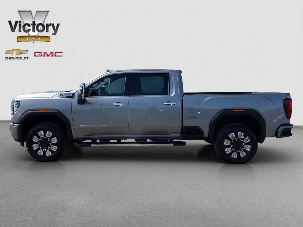 Used 2024 GMC Sierra 2500 Denali w/ Denali Reserve Package AWD/4WD image 3