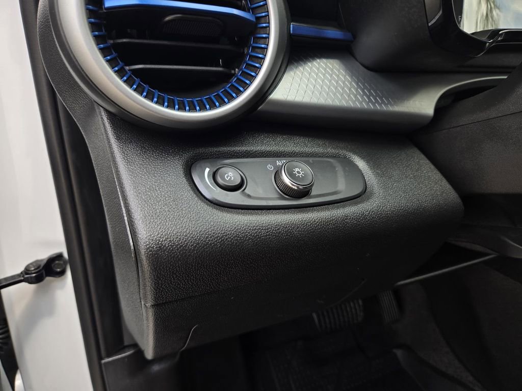 Used 2025 Chevrolet Trax LS w/ LS Convenience Package FWD image 21
