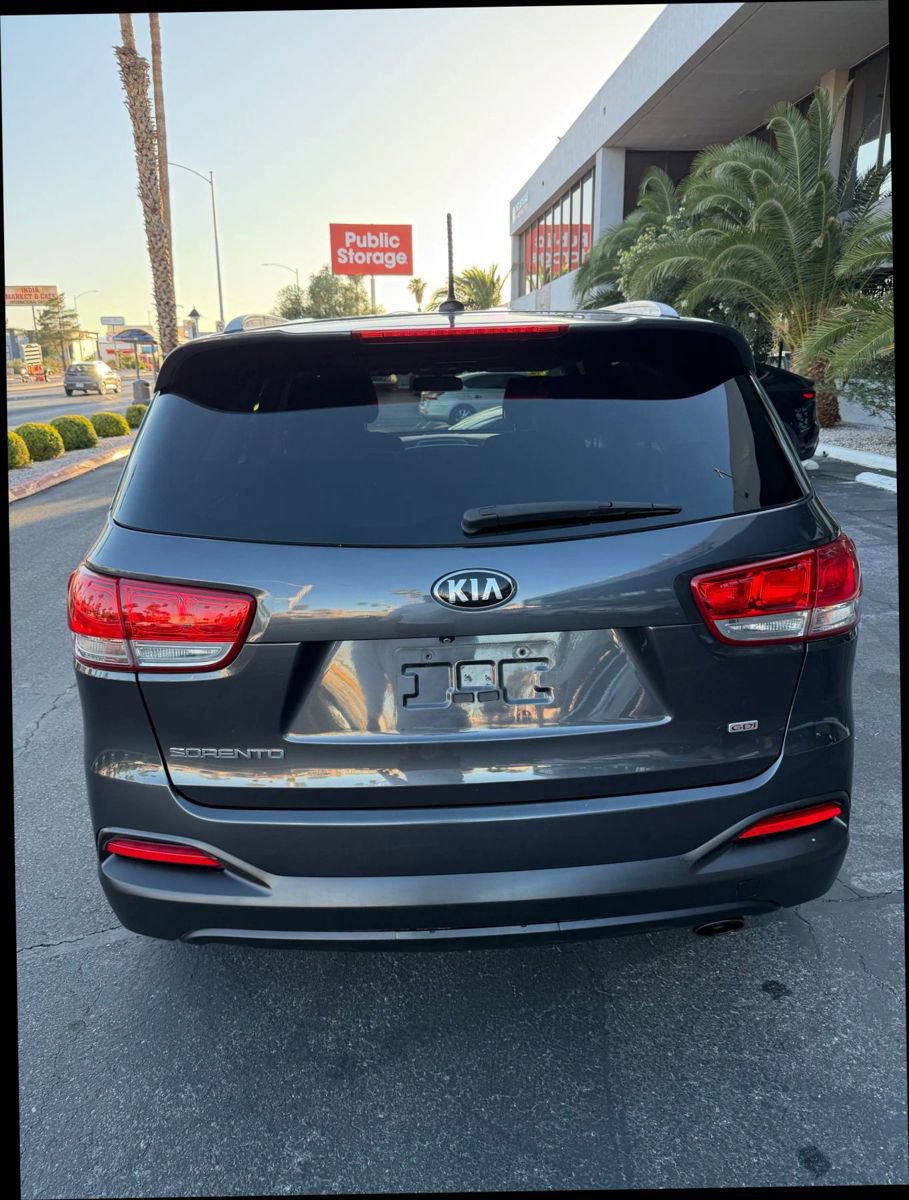 Used 2016 Kia Sorento FWD image 7