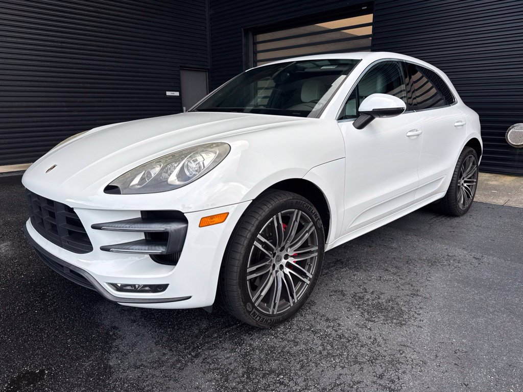 Used 2018 Porsche Macan Turbo AWD/4WD image 1