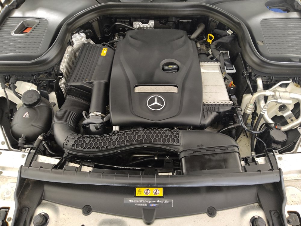 Used 2018 Mercedes-Benz GLC 300 w/ Premium Package image 30