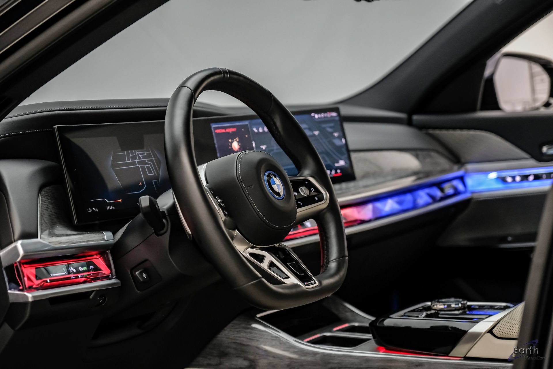 Used 2025 BMW i7 xDrive60 AWD/4WD image 42