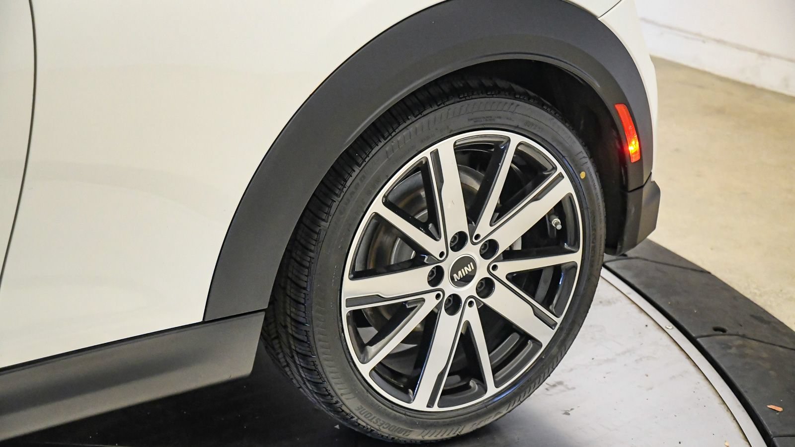 Certified 2024 MINI Cooper S w/ Signature Upholstery Package FWD image 12