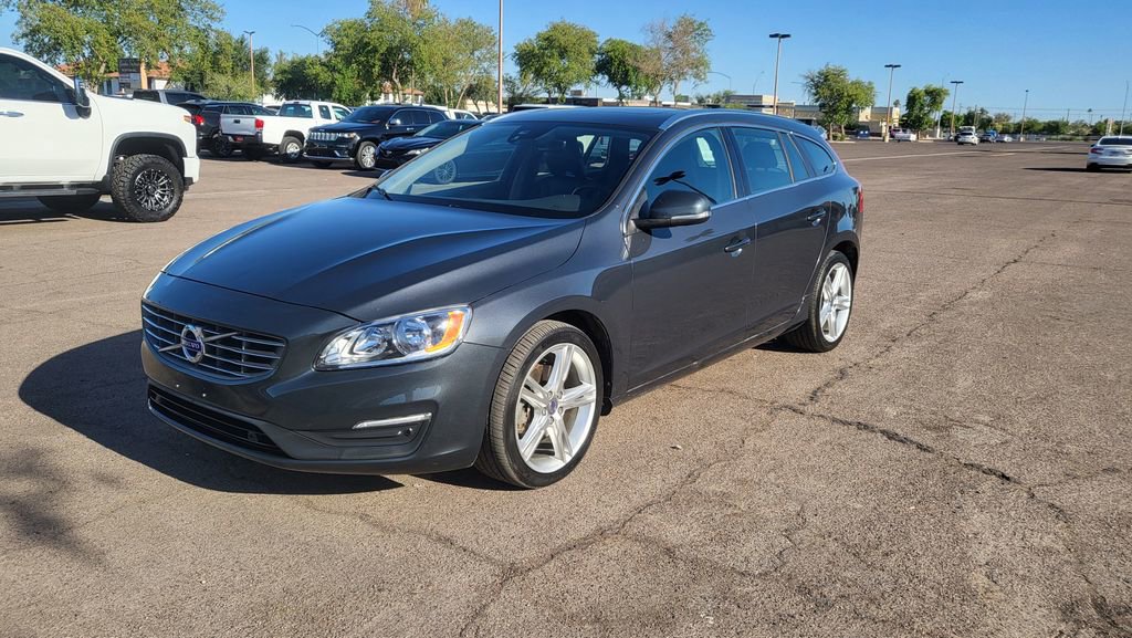 Used 2016 Volvo V60 T5 Premier w/ Protection Package FWD image 4