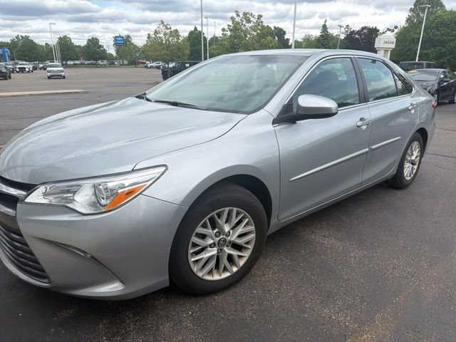 Used 2016 Toyota Camry LE FWD video 2