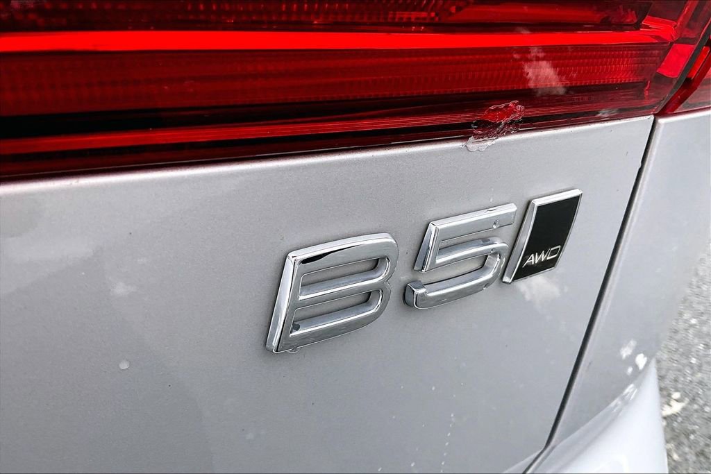 Certified 2023 Volvo XC60 B5 Plus w/ Protection Package Premier image 23
