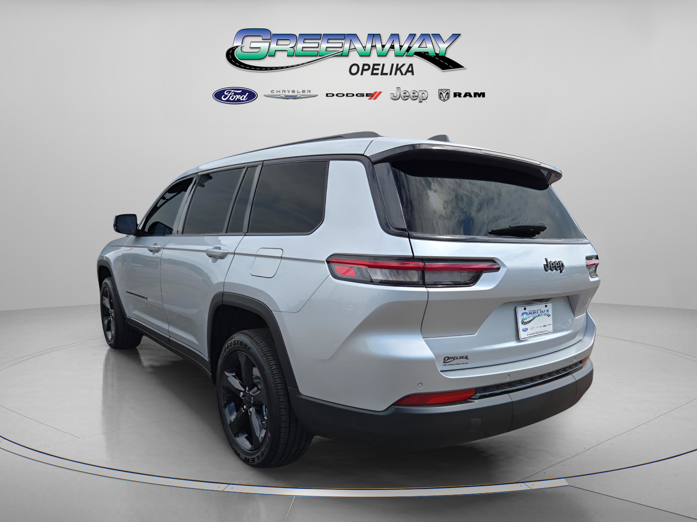 New 2025 Jeep Grand Cherokee L Altitude image 5