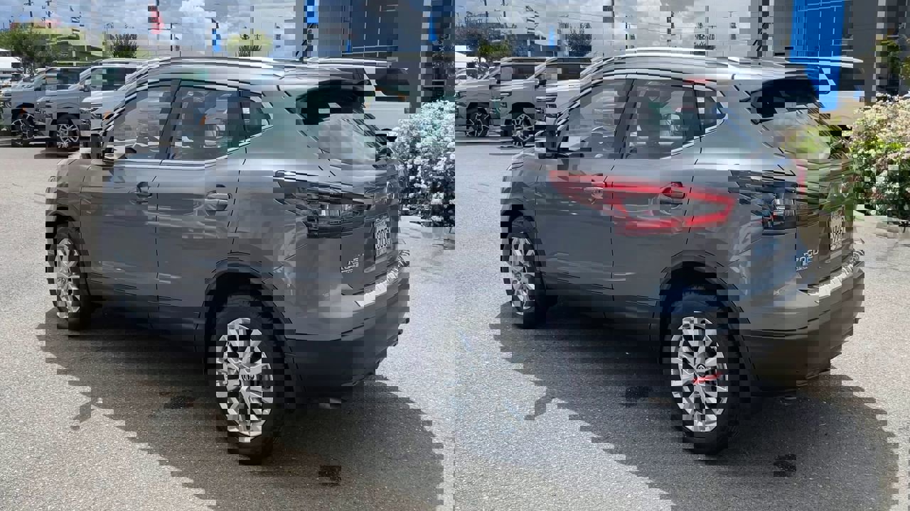 Used 2022 Nissan Rogue Sport SV w/ Technology Package AWD/4WD image 5