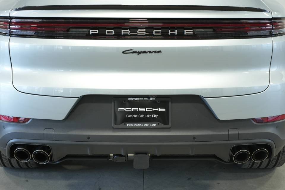 New 2026 Porsche Cayenne E-Hybrid Coupe image 39